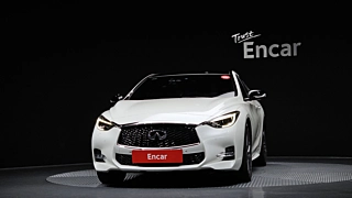 INFINITI Q30 2017