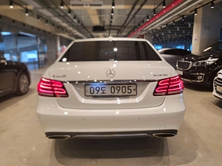 MERCEDES BENZ E-CLASS W212 2016