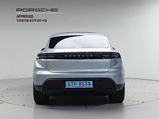 PORSCHE MACAN EV 2025