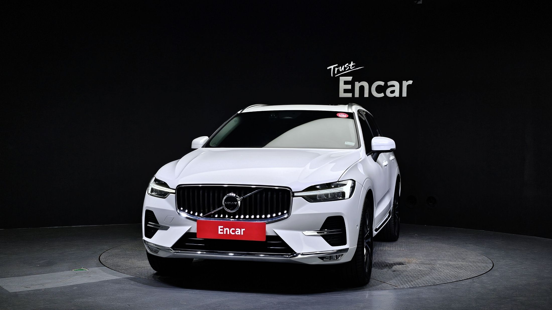 VOLVO XC60 2023