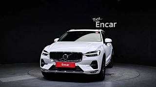 VOLVO XC60 2023