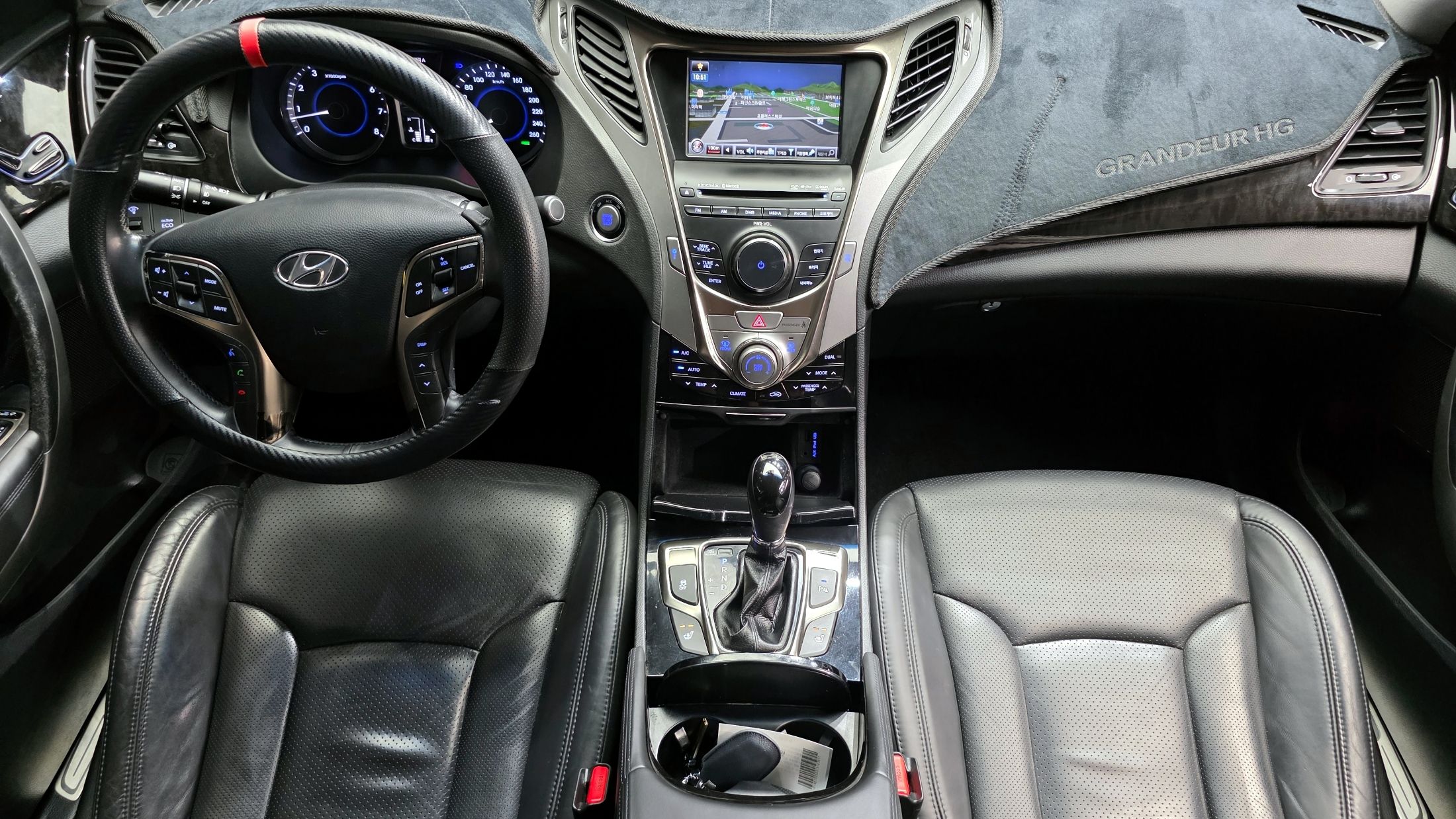 HYUNDAI GRANDEUR HG 2011