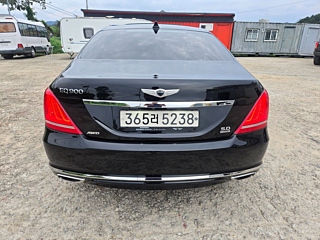 GENESIS EQ900 2016