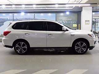 NISSAN PATHFINDER 2017