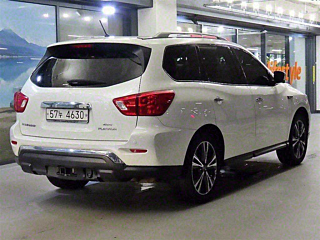 NISSAN PATHFINDER 2017