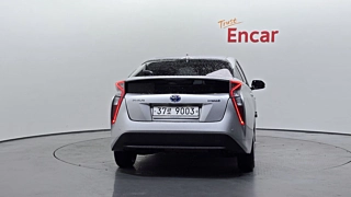 TOYOTA PRIUS 2017