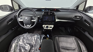 TOYOTA PRIUS 2017
