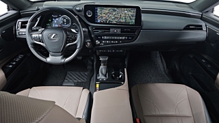 LEXUS ES300H 2025