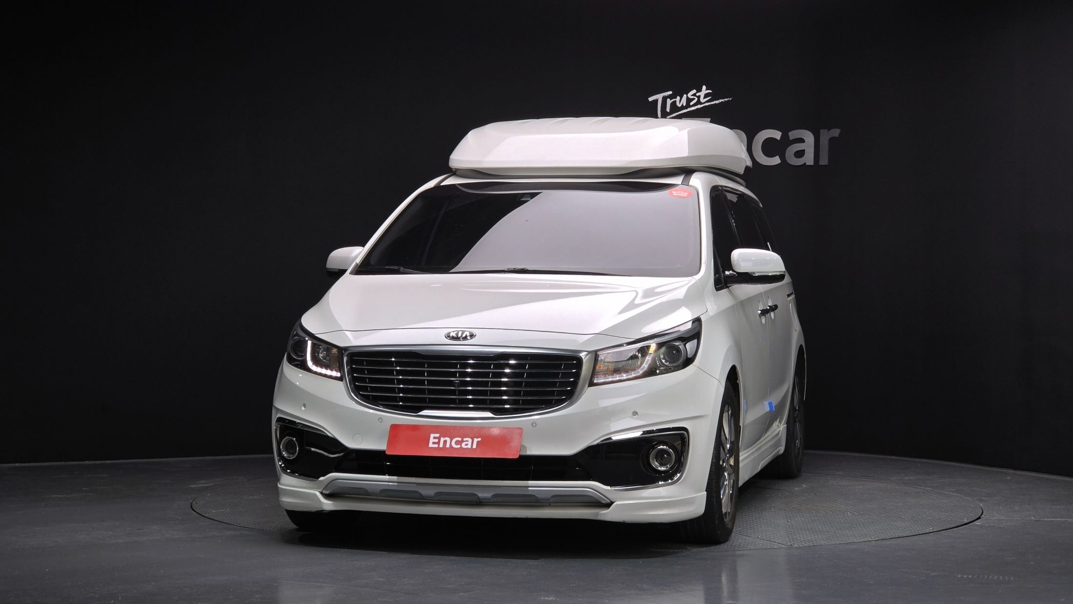 KIA CARNIVAL 2016