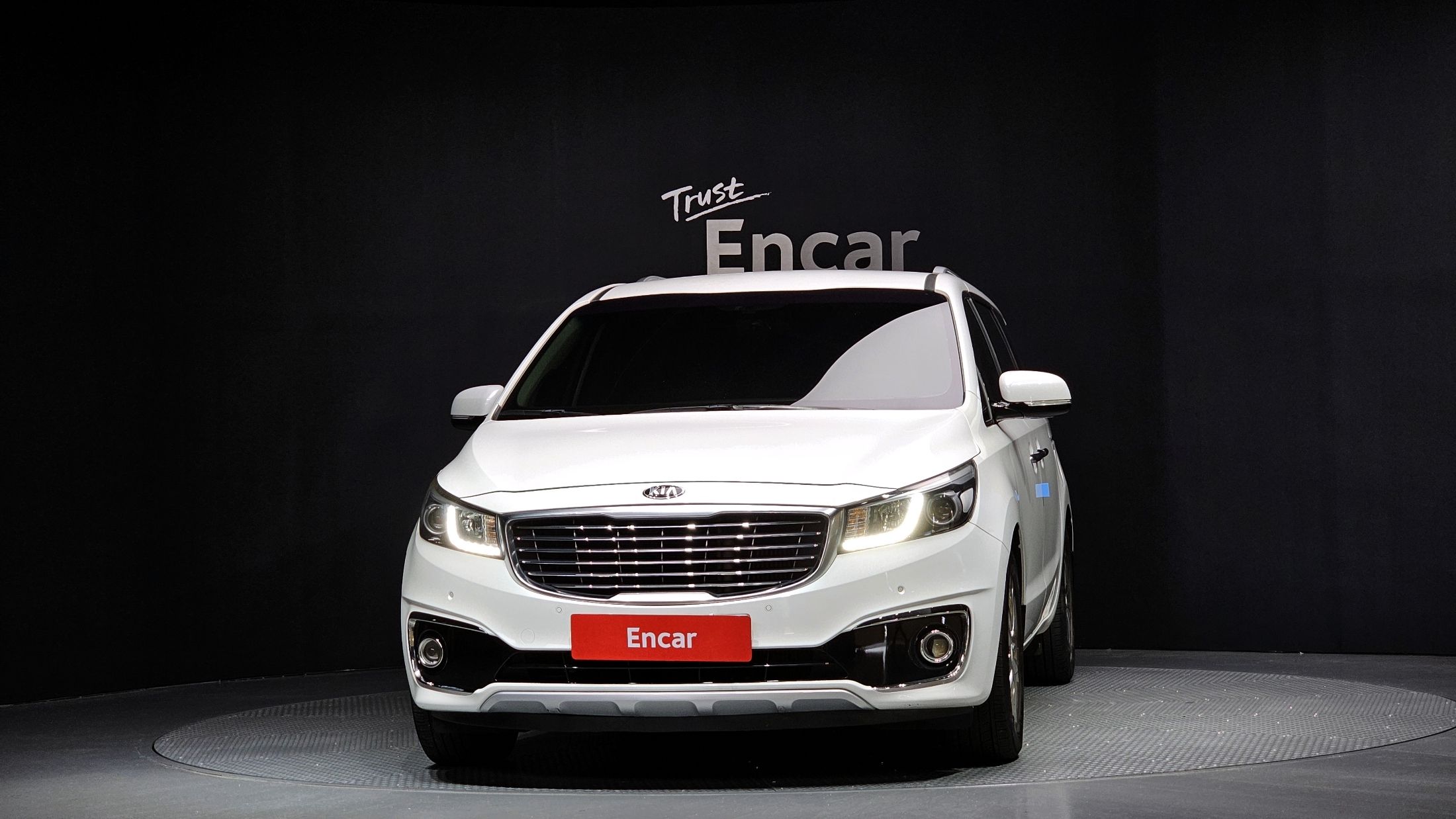 KIA CARNIVAL 2016