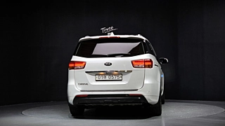 KIA CARNIVAL 2016