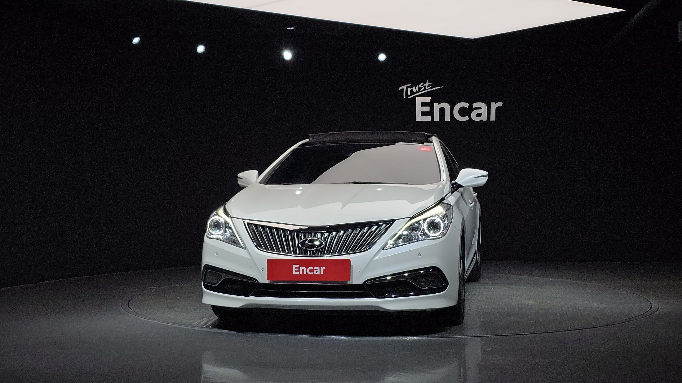 HYUNDAI GRANDEUR HG 2016