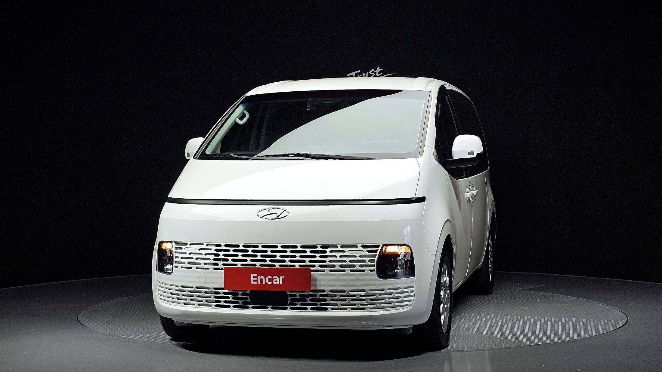 HYUNDAI STARIA 2024