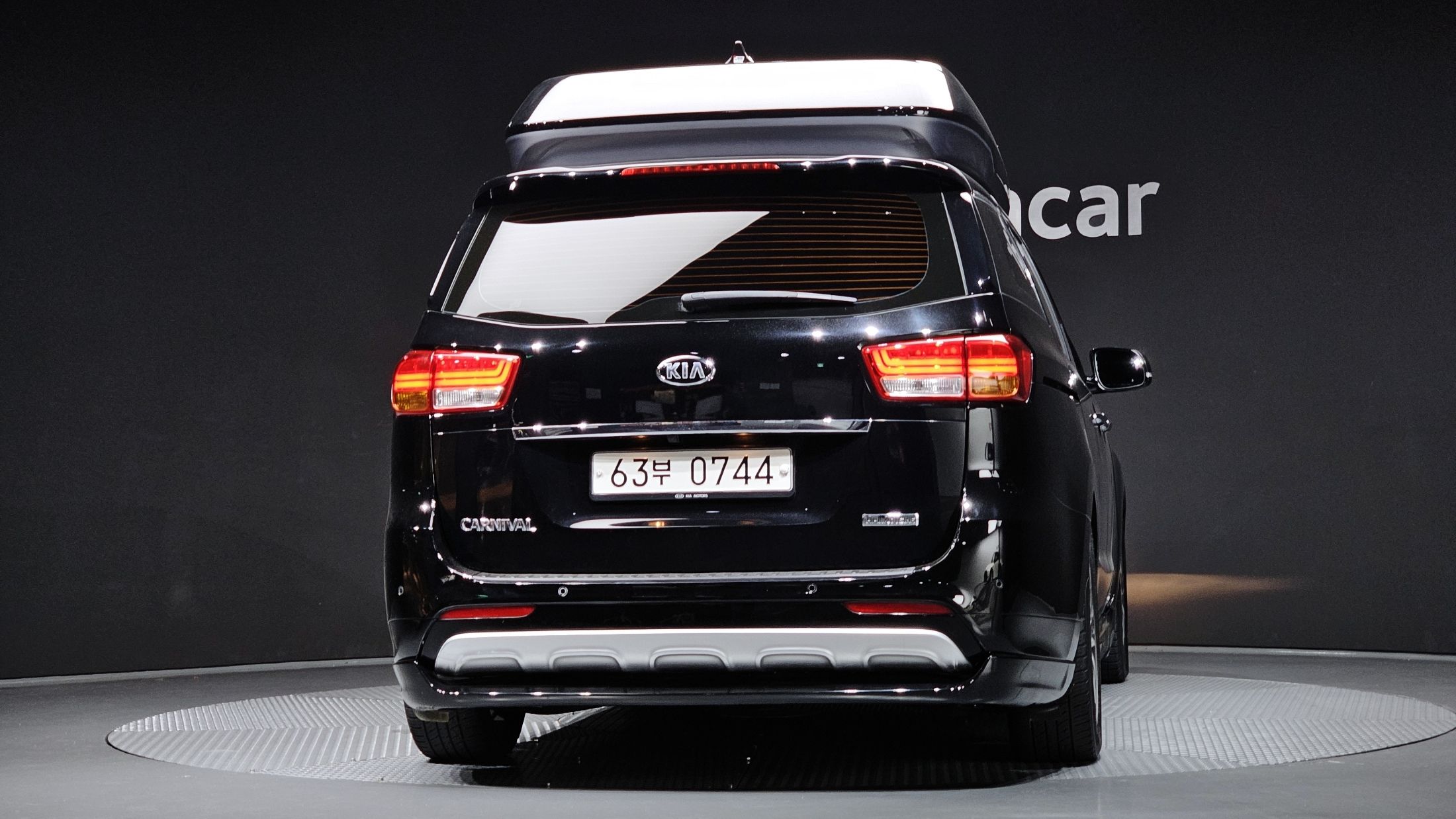 KIA CARNIVAL 2016