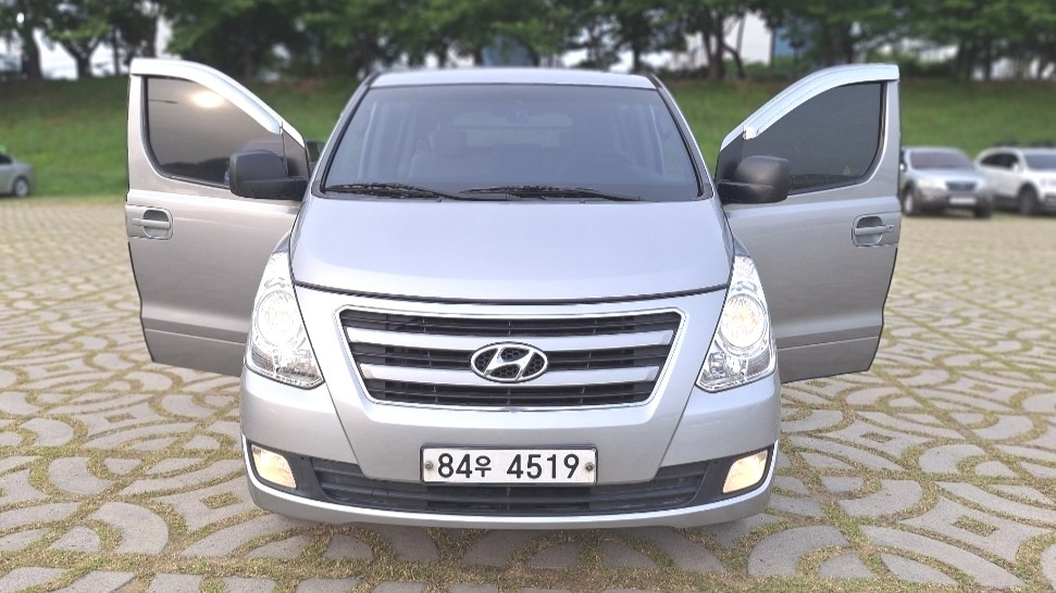 HYUNDAI STAREX GRAND 2016