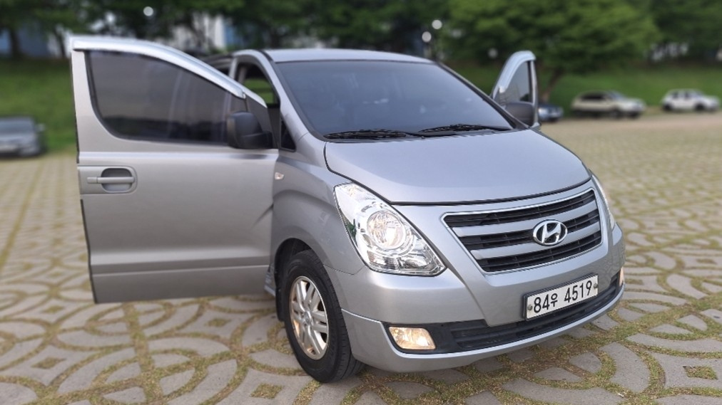 HYUNDAI STAREX GRAND 2016