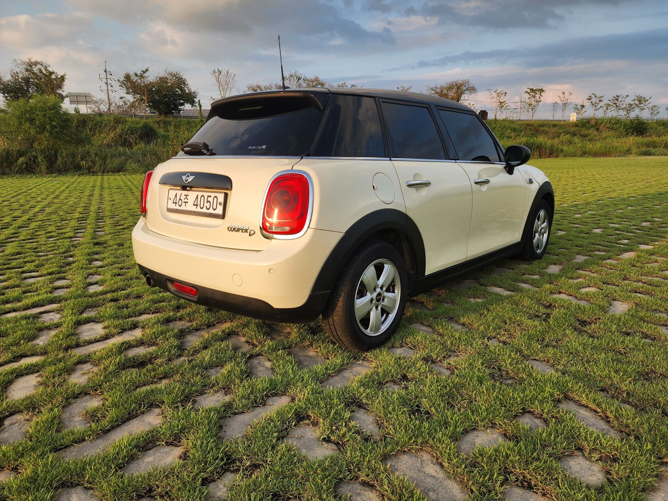 MINI COOPER D 2015