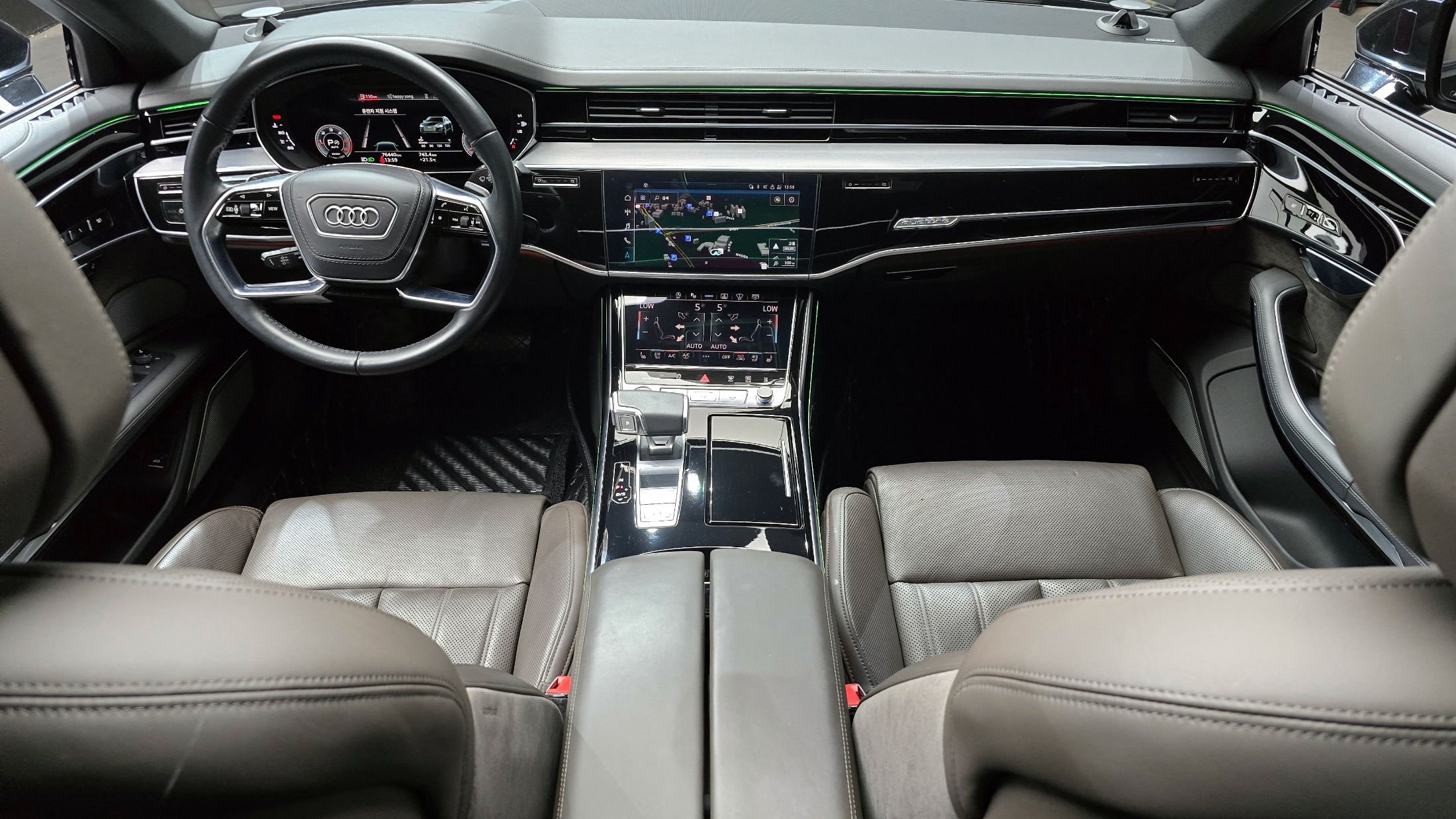 AUDI A8 D5 2021