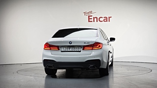 BMW 5-SERIES G30 2020