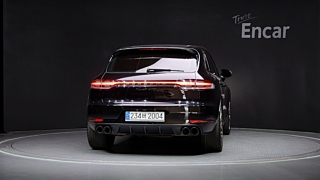 PORSCHE MACAN 2021