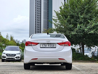 HYUNDAI AVANTE MD 2013