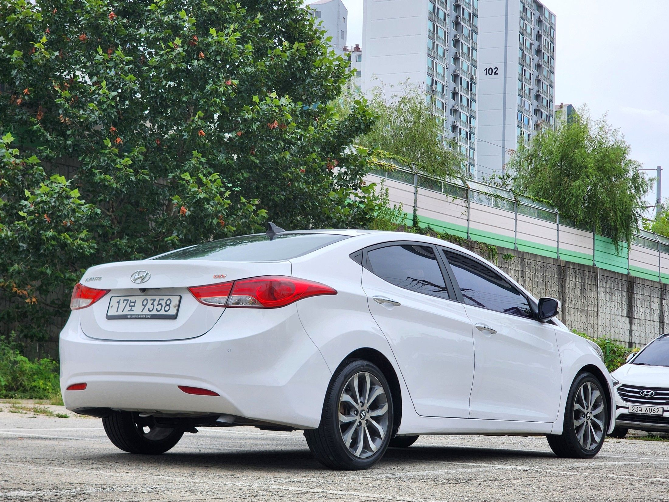 HYUNDAI AVANTE MD 2013