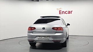 VOLKSWAGEN PASSAT GT B8 2018