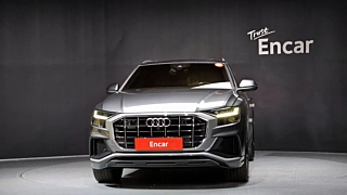 AUDI Q8 4M 2021
