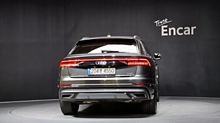AUDI Q8 4M 2021