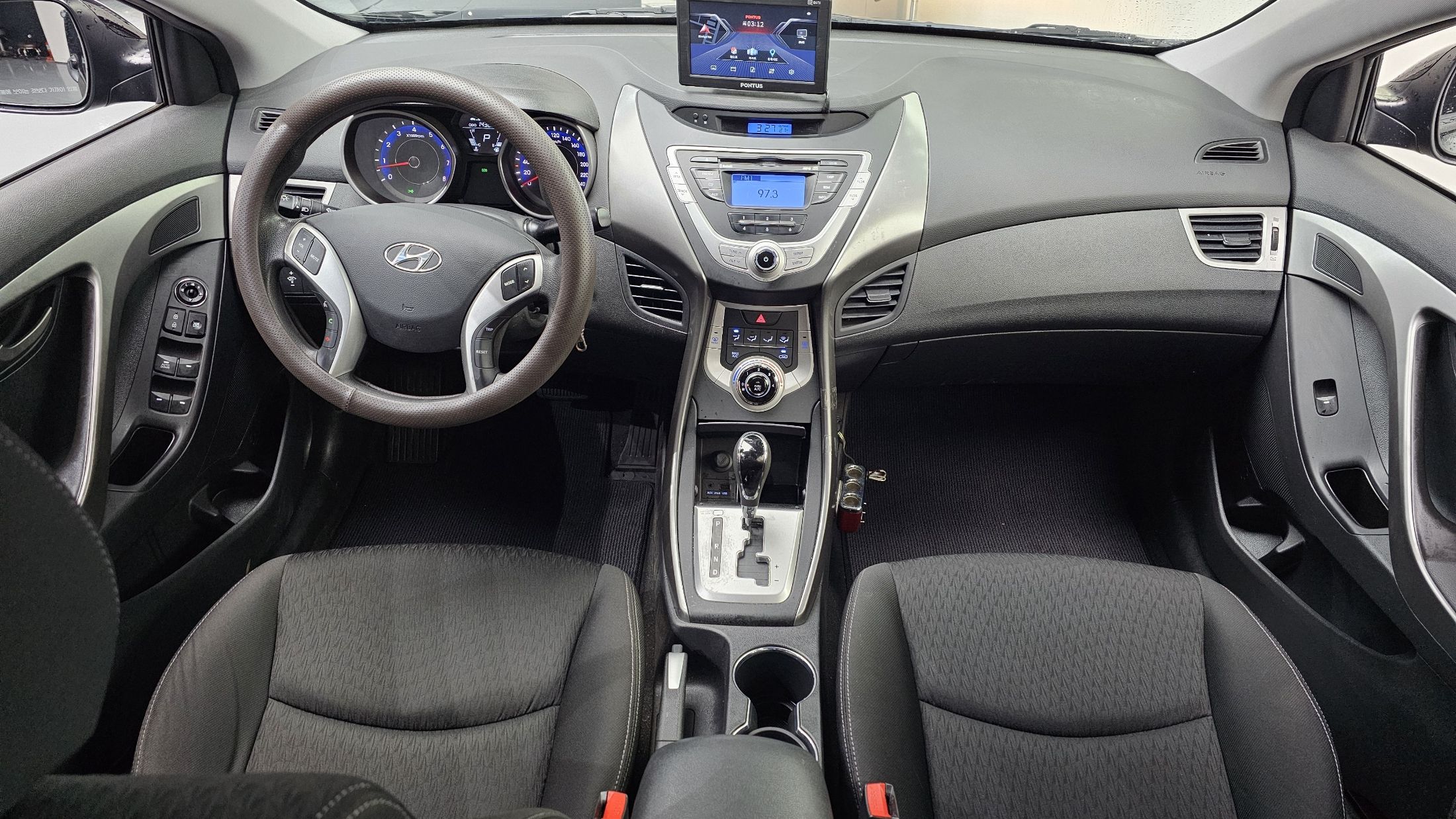 HYUNDAI AVANTE MD 2012