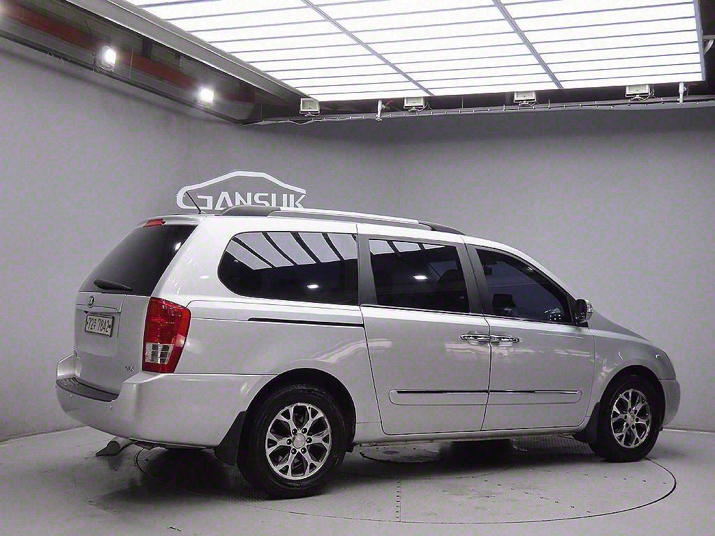 KIA CARNIVAL R 2014
