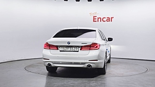 BMW 5-SERIES G30 2019
