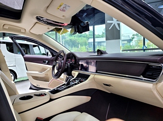 PORSCHE PANAMERA 971 2021