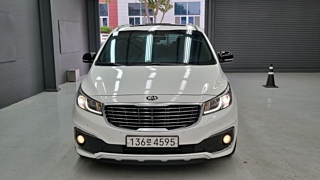 KIA CARNIVAL 2017