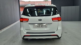 KIA CARNIVAL 2017