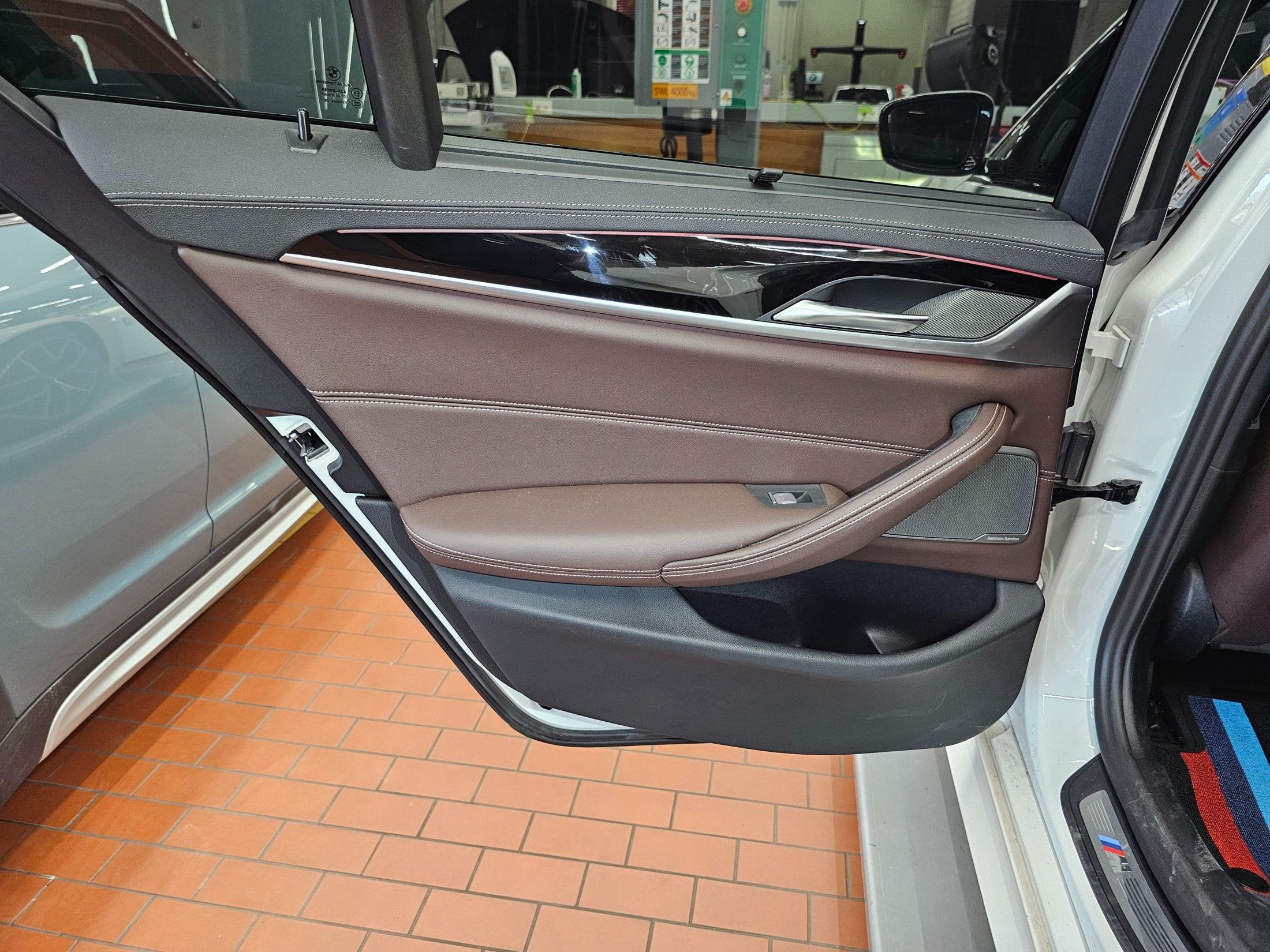 BMW 5-SERIES G30 2023