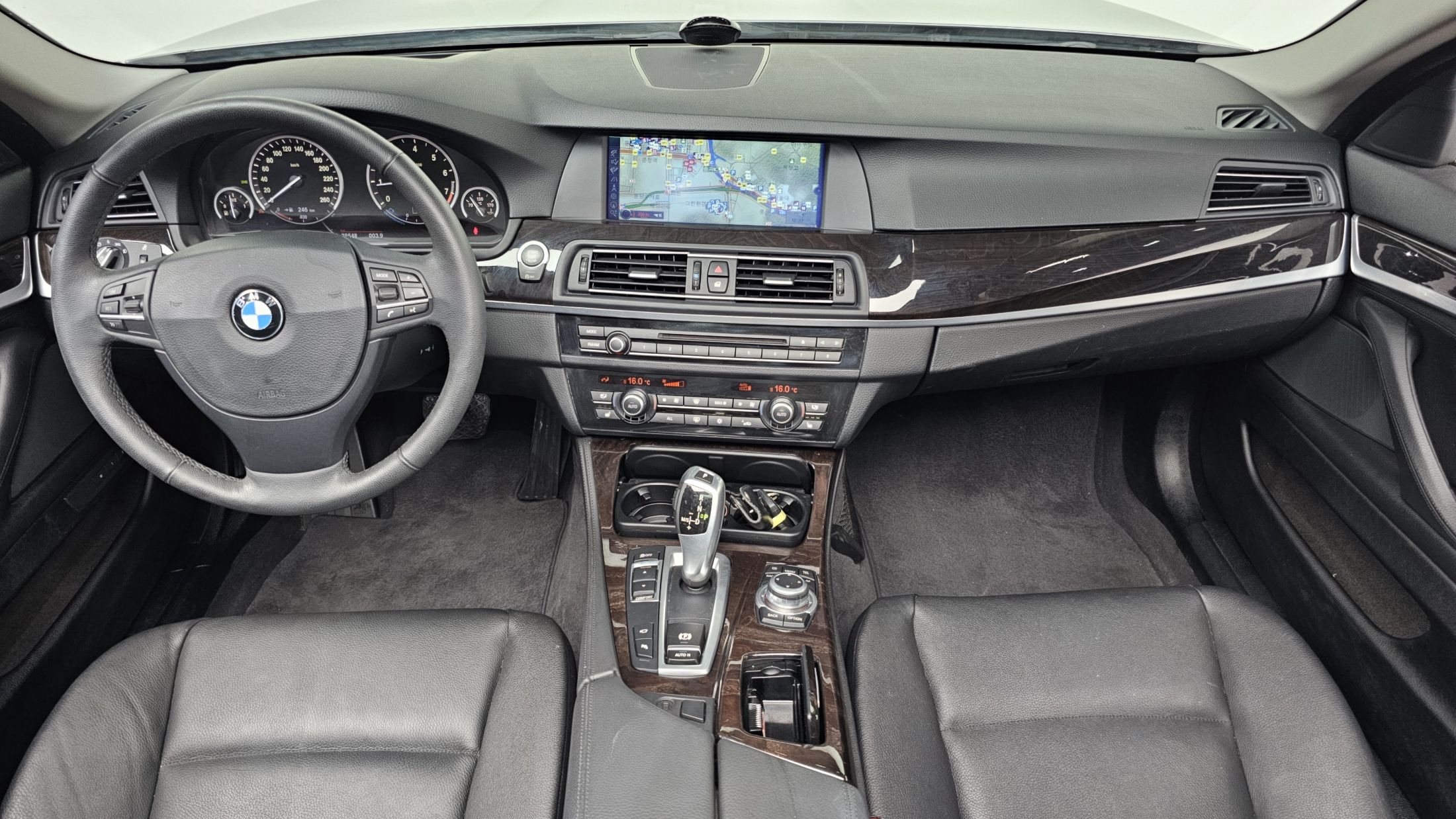 BMW 5-SERIES F10 2012
