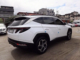 HYUNDAI TUCSON NX4 2021