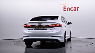 HYUNDAI AVANTE AD 2016