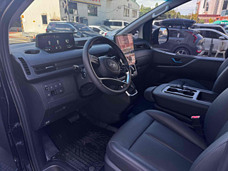 HYUNDAI STARIA 2025