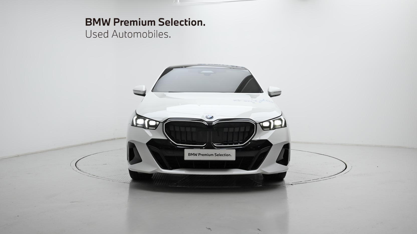 BMW 5-SERIES G60 2025