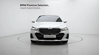 BMW 5-SERIES G60 2025