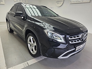 MERCEDES BENZ GLA-CLASS X156 2017