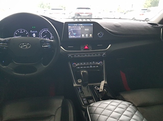 HYUNDAI GRANDEUR IG 2018