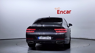 GENESIS G80 RG3 2023