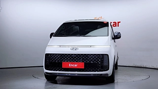 HYUNDAI STARIA 2023