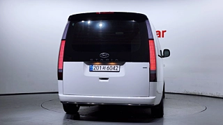HYUNDAI STARIA 2023