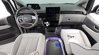 HYUNDAI STARIA 2023