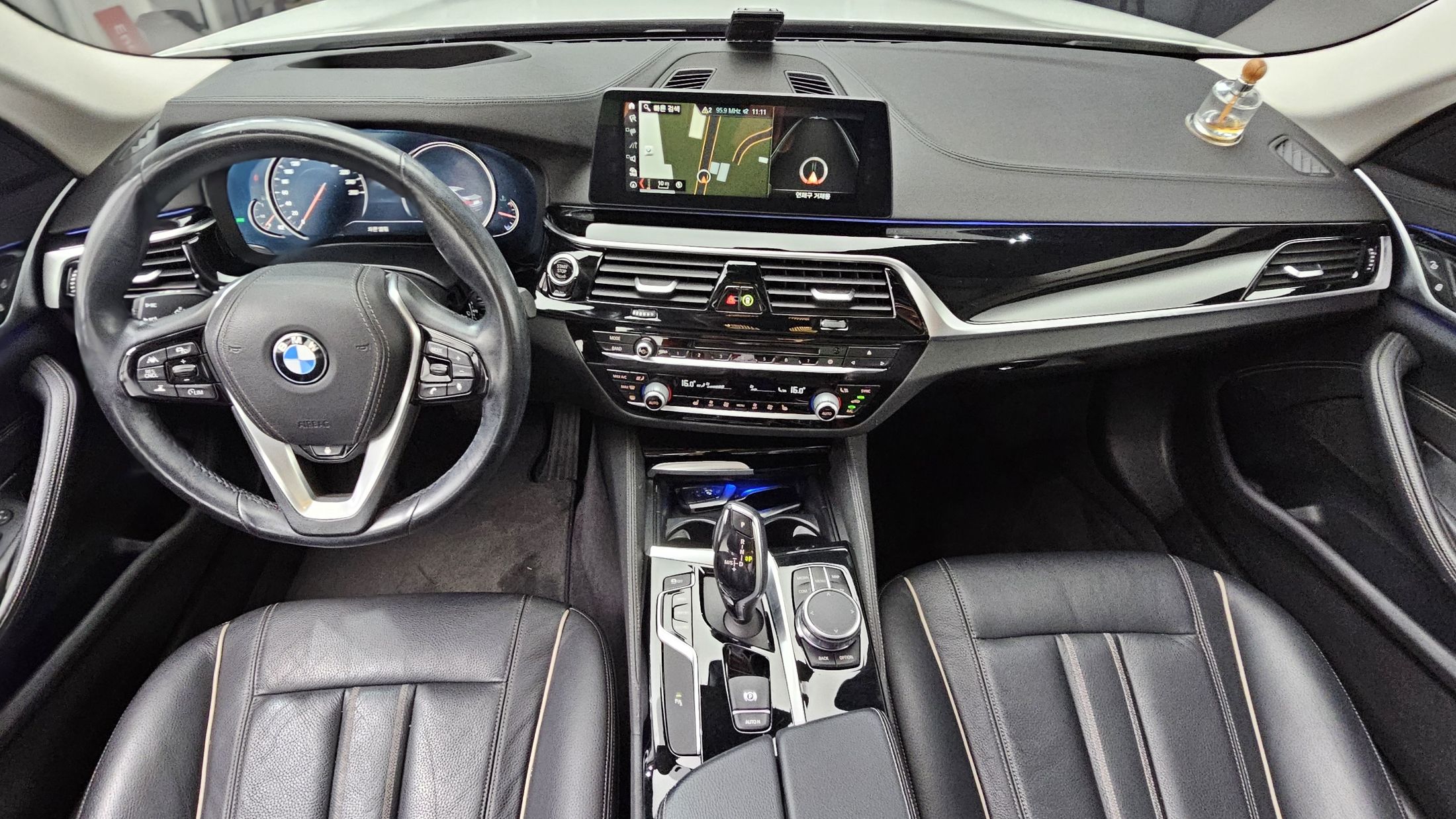 BMW 5-SERIES G30 2018