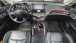 INFINITI Q70 2019